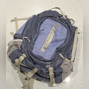 Kelty Redwing 40 W Women's Hiking Backpack Blue/Gray Excellent Condition